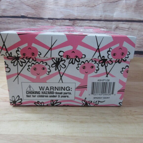 Vogue GINNY Sparky Skirt #9HP106 Doll With Dog Puppy On Leash - Picture 8 of 10